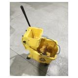 Rubbermaid commercial mop bucket