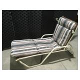 Outdoor chaise lounge chair