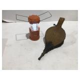 Bellow and battery operated lantern