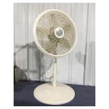 Lasko pedestal fan