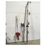 Edsbyn 80ï¿½ Cross country skis with poles