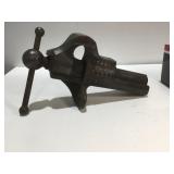 Vintage Athol Machine company vise 2" jaws