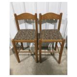 2 stools