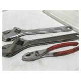 Diamond tools adjustable. Wrenches, pliers.