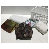 Table cloth fabric pieces