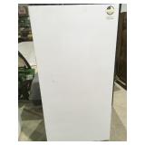 Frigidaire freezer 60? x 28? x 26? deep works