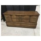 Wood dresser 60' x 30' x 18'