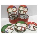 8 Christmas plates and cups