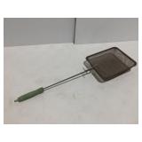 Vintage popcorn popper