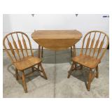 Oak Drop leaf table with 2 chairs