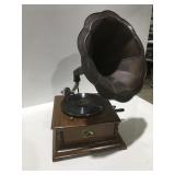 Phonograph wind up record player