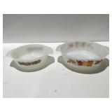 2 vintage Anchor Hocking casserole, dishes