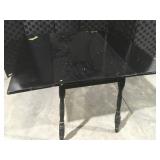 Painted drop leaf table 43ï¿½ x 36ï¿½