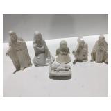 Nativity scene pieces