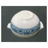 Pyrex blue Horizon Cinderella  2 1/2 quart bowl #