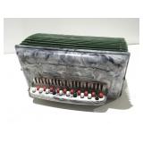 Magnus chromatic accordion