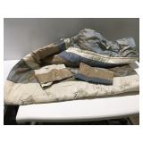 Comforter and pillowcases size unknown