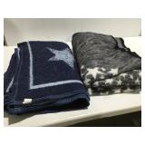 2 blankets