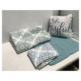 Comforter, pillow covers and pillow twin