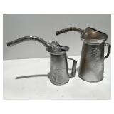 2 Oil dispensing cans