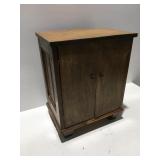 Small wood cabinet 20ï¿½ x 16ï¿½ x 11 1/2ï¿½