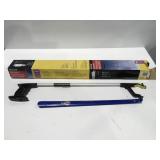 Boone, basic easel grabber shoehorn