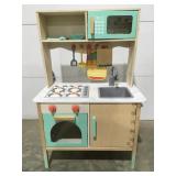 Childrenï¿½s play kitchen