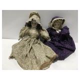 2 dolls