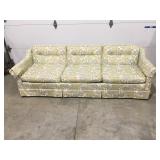 Youngï¿½s Inc. couch / sofa 89ï¿½