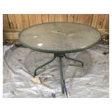 40ï¿½ Glass top outdoor table