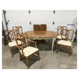 Dining room table w/ 2 leaves & 5 chairs