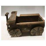 Wood wagon planter
