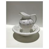 Large ceramic bowl and pitcher Homer Laughlin