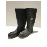 Steel toe rubber boots size 11