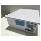 Sterilite container with lid