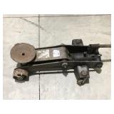 Floor jack goes up and downUntested