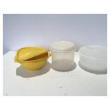 Food containers, Tupperware, and Rubbermaid