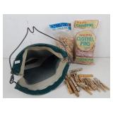 Vtg Cloth Bag Clothespins Laundry Line Hanger