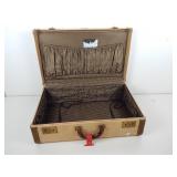 Vtg Cavanaugh Luggage Craftsmen Suitcase