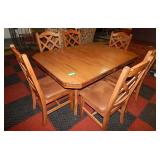 Nice Dinning Room Table & Chairs Set