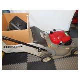 Honda Harmony HRM 215 Lawnmower 21'