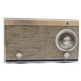 Vintage 1960s Zenith Model N512 AM Radio