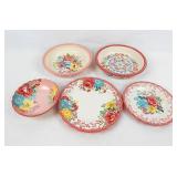 Collection of The Pioneer Woman Stoneware (5)