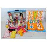 Vtg Barbie PJ Case Barbie's & Amazing Accs USED
