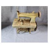 Vtg Novelty Sewing Machine Music Box - does work