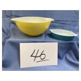 Vtg. Yellow Pyrex Cinderella bowl.& mini