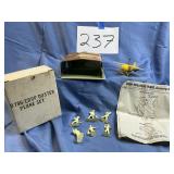 Vtg. Crop duster, plain set and accessories never