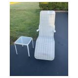 LLOYD FLANDERS LOUNGER WITH TABLE