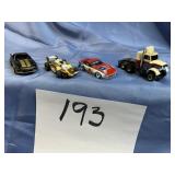 4 Vtg. HO slack cars as is see pics for detail.