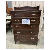 Vtg. 5 drawer chest of drawers